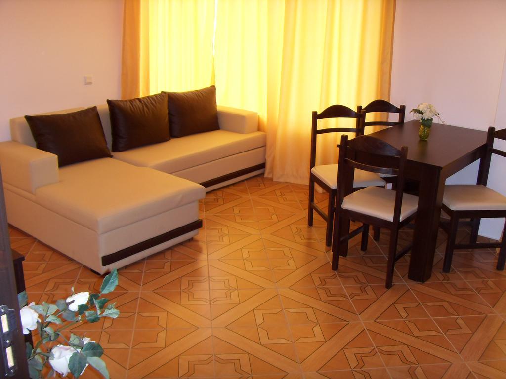 ساني بيتش Saint Elena Apartcomplex المظهر الخارجي الصورة