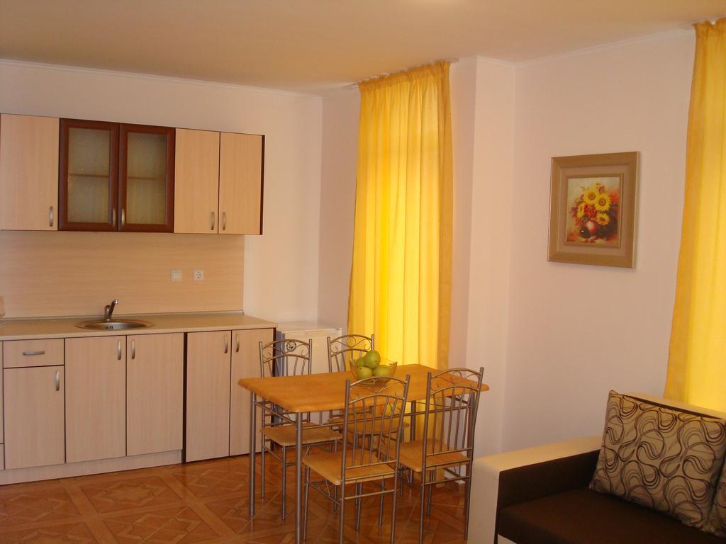 ساني بيتش Saint Elena Apartcomplex المظهر الخارجي الصورة
