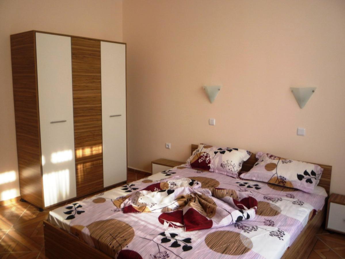 ساني بيتش Saint Elena Apartcomplex المظهر الخارجي الصورة