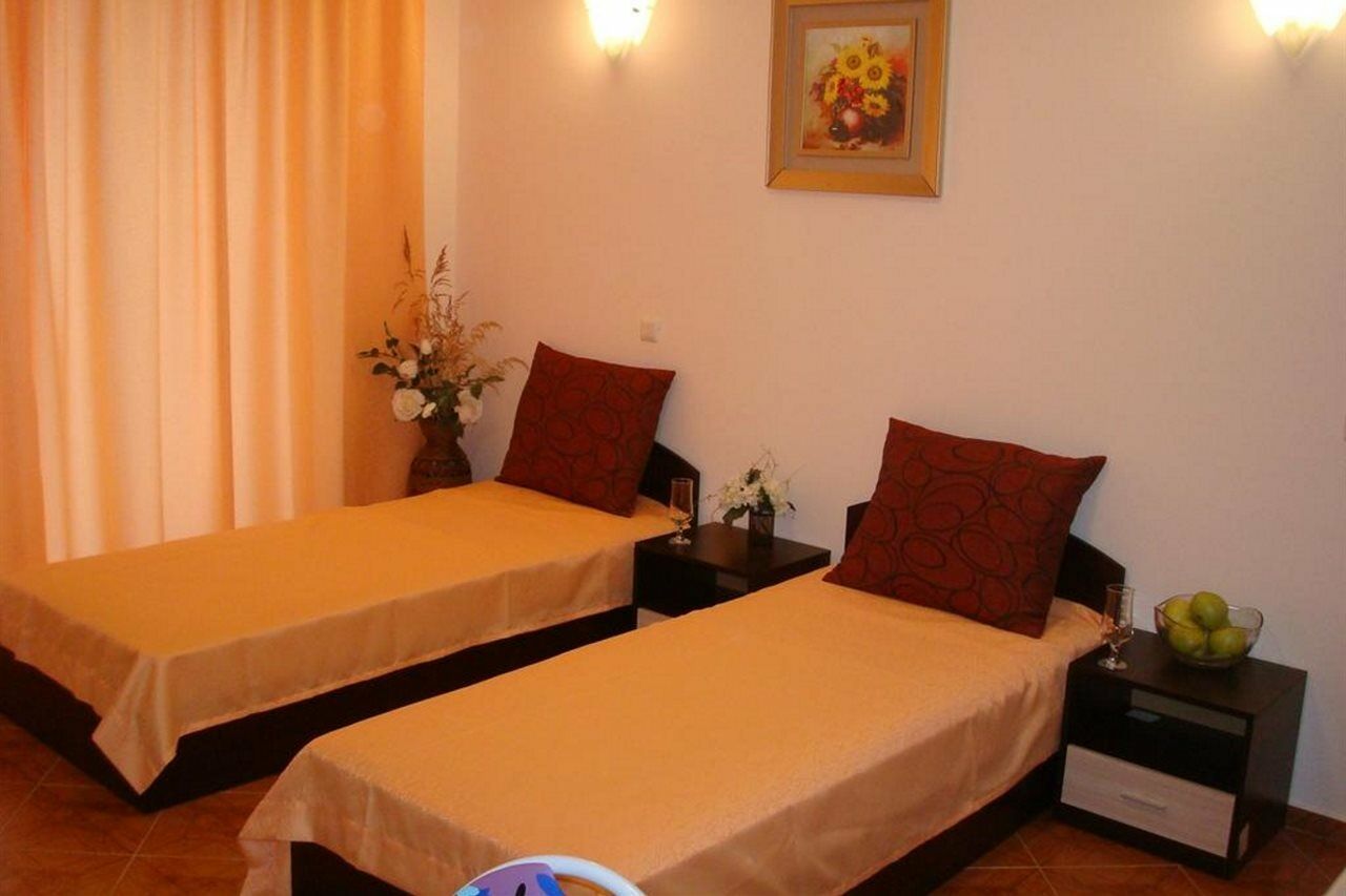 ساني بيتش Saint Elena Apartcomplex المظهر الخارجي الصورة